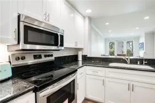 Photo #5: OC24151192 Listing