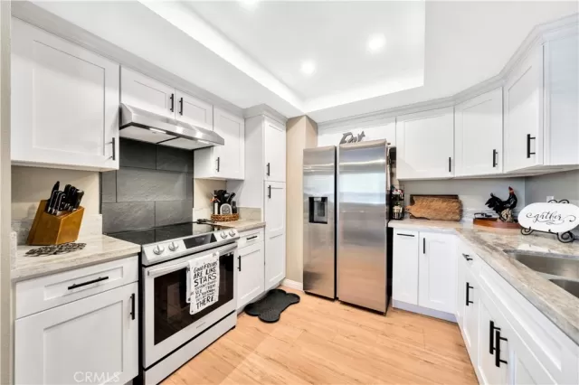 MLS: OC24151199 Condo For Sale