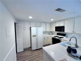 Photo #3: OC24152042 Listing