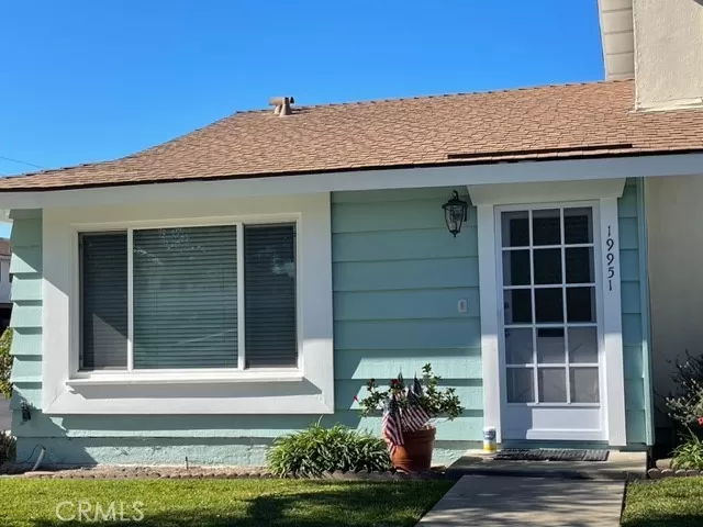 MLS: OC24152230 Condo For Sale