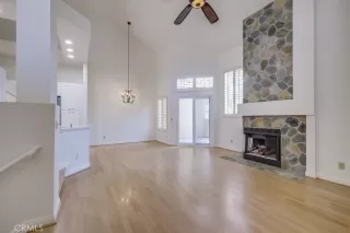 Photo #4: OC24152392 Listing