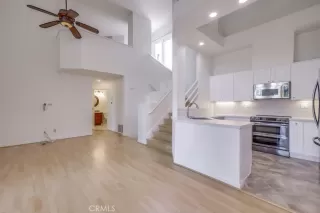 Photo #5: OC24152392 Listing