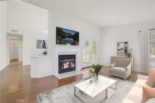 Photo #1: OC24152570 Listing