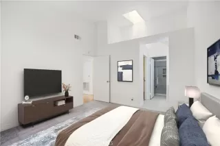 Photo #4: OC24152570 Listing