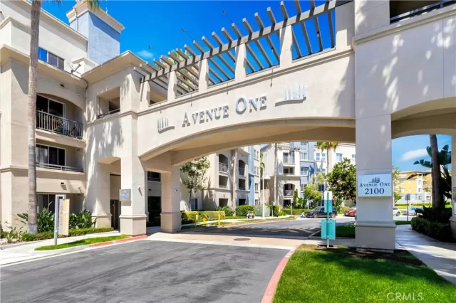 MLS: OC24152780 Condo For Sale