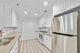 Photo #3: OC24152903 Listing 