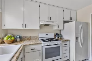 Photo #4: OC24152947 Listing 