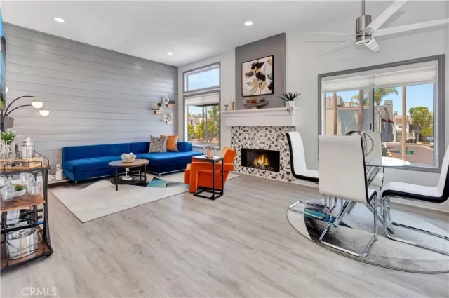 MLS: OC24153133 Condo For Sale