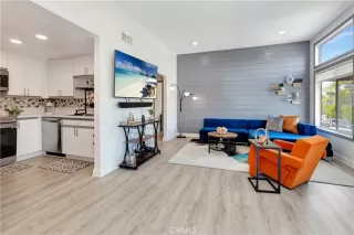 Photo #2: OC24153133 Listing 