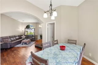 Photo #4: OC24153423 Listing