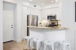 Photo #4: OC24153525 Listing 