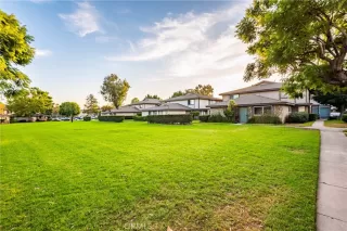 Photo #2: OC24153717 Listing 