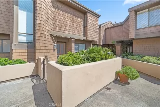 Photo #1: OC24154035 Listing