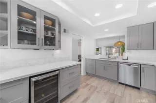 Photo #6: OC24154035 Listing