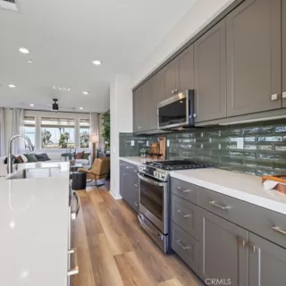 Photo #2: OC24154111 Listing 