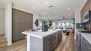 Photo #3: OC24154111 Listing 