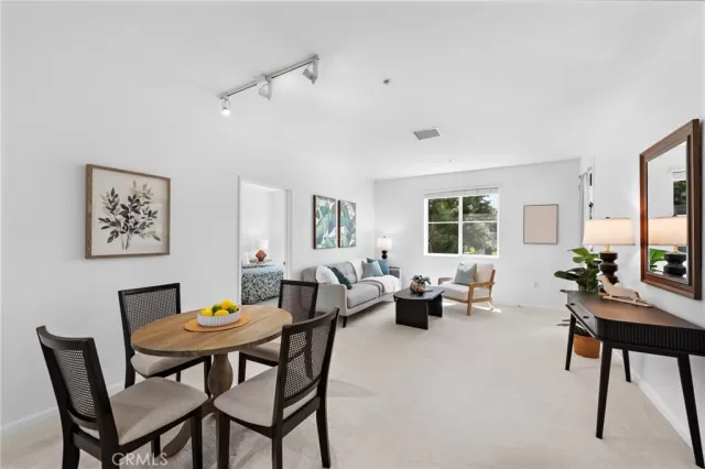 MLS: OC24154402 Condo For Sale