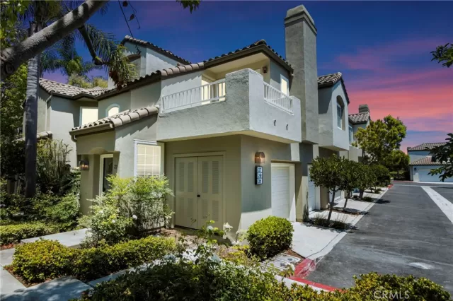 MLS: OC24154478 Condo For Sale