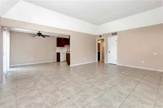 Photo #5: OC24154558 Listing