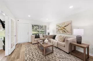 Photo #3: OC24154618 Listing