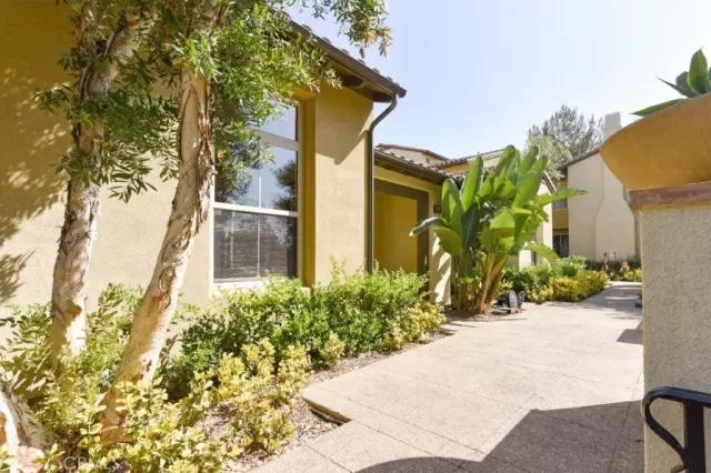 MLS: OC24154732 Condo For Sale