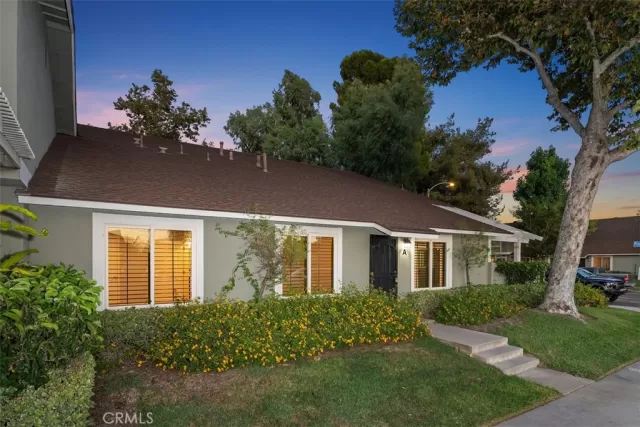 MLS: OC24155005 Condo For Sale