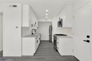 Photo #4: OC24155065 Listing