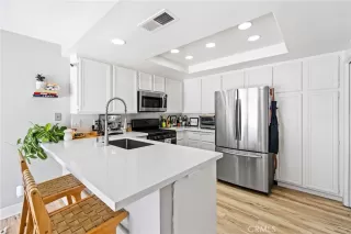 Photo #5: OC24155136 Listing