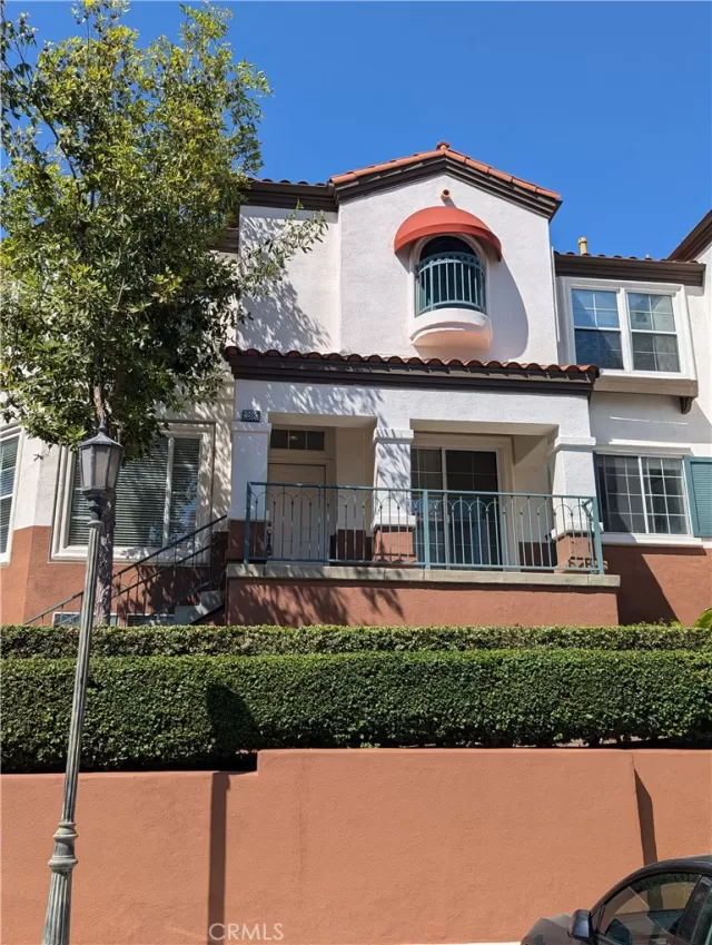 MLS: OC24155213 Condo For Sale