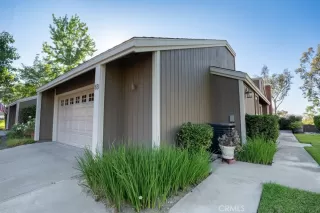 Photo #3: OC24155644 Listing 