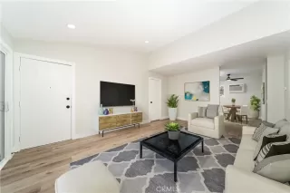 Photo #2: OC24156341 Listing