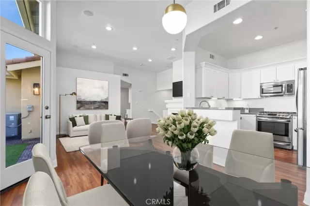 MLS: OC24156611 Condo For Sale