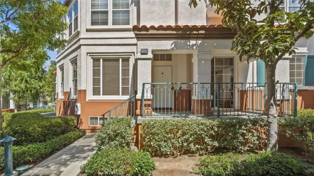 MLS: OC24156618 Condo For Sale