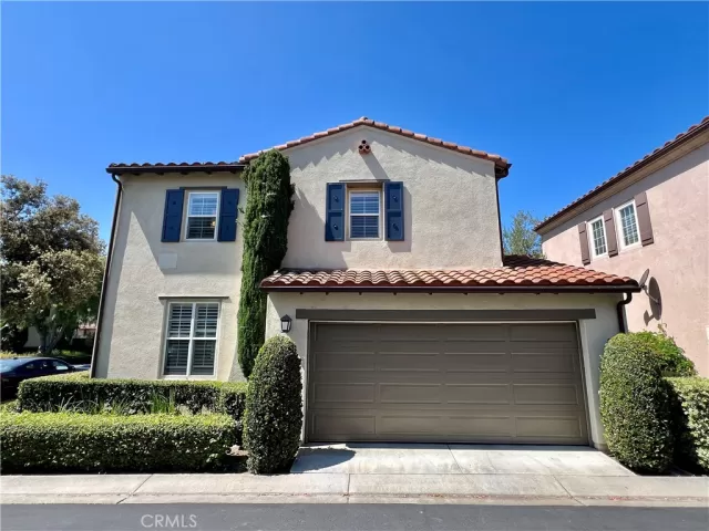 MLS: OC24156628 Condo For Sale