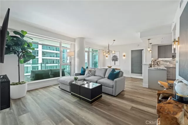 MLS: OC24156697 Condo For Sale