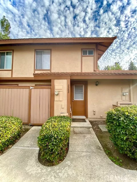 MLS: OC24156939 Condo For Sale