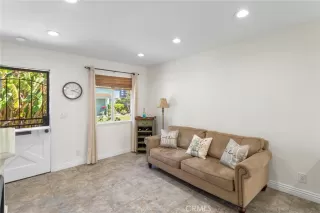 Photo #3: OC24157145 Listing 