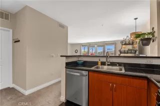 Photo #6: OC24157924 Listing 