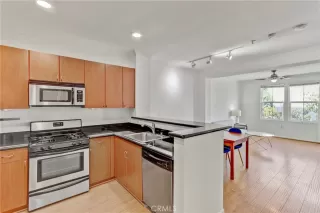 Photo #6: OC24158139 Listing 