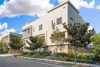 Photo #1: OC24159083 Listing