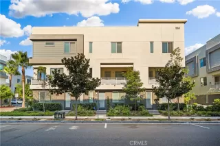 Photo #2: OC24159083 Listing