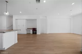 Photo #5: OC24159083 Listing