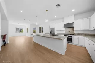 Photo #6: OC24159083 Listing