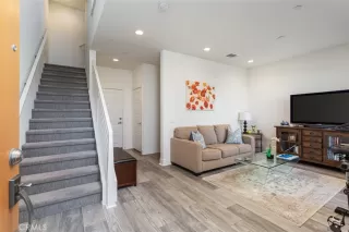 Photo #5: OC24159204 Listing 