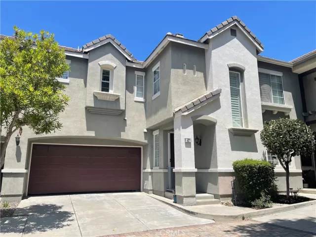 MLS: OC24159486 Condo For Sale