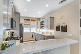 Photo #5: OC24159486 Listing 