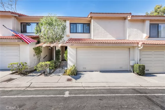 MLS: OC24159636 Condo For Sale