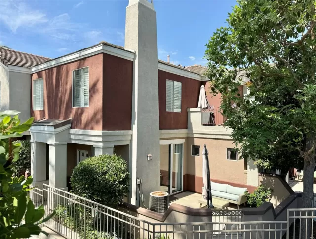 MLS: OC24159723 Condo For Sale