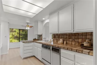 Photo #4: OC24159728 Listing