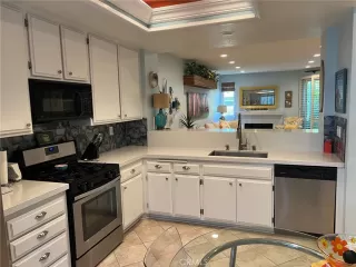 Photo #5: OC24160061 Listing